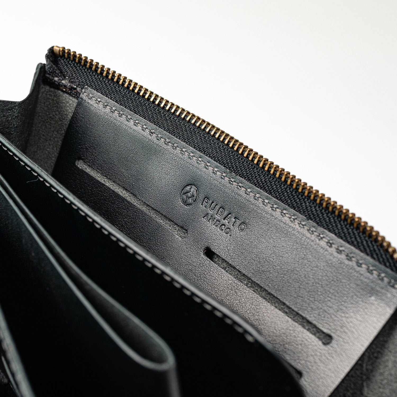 Smith "カードが立つ" 長財布 - RUBATO&Co.